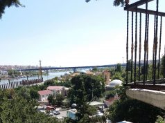 Geçerken Kalan